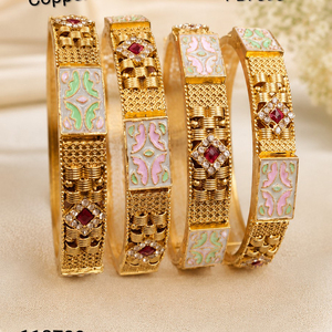 Juego de Brazaletes Étnicos JeweleMarket con Perlas de Agua Dulce Chapadas en Oro, Cristales y Pedrería Meenakari para Mujer - Boda, Compromiso, Fiesta - Product Image 1