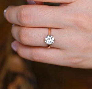 Anillo de Compromiso Solitario con Diamante Cultivado en Laboratorio, Joyería Fina Atemporal, Oro Blanco Brillante de 18K, Certificado IGI, Corte Brillante, para Boda - Product Image 3