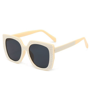 Diamond-studded Square-frame UV400 Light Weight Comfortable Fashion-forward Casual and Versatile <b>Sunglasses</b> with PC Lenses - Product Image 5