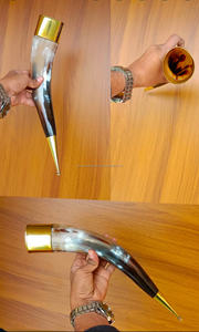 Soporte para Cuerno Vikingo Hecho a Mano de Primera Calidad – Cuerno Natural para Festivales, Cosplay y Reenactaciones Históricas - Product Image 3