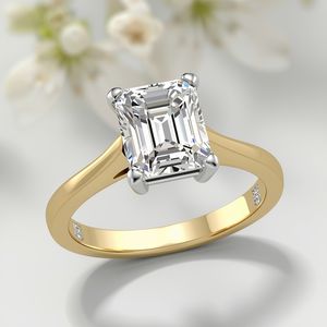 Anillo de Compromiso de Oro Rosa de 14K de Dos Tonos con Piedra Natural de Corte Esmeralda y Diamantes Pavé Laterales, Joyería Fina Elegante y Minimalista - Product Image 2