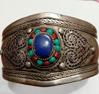 Bracelets tibétains classiques multicolores plaqués argent avec motif floral et pierres turquoise, taille ajustable pour femmes