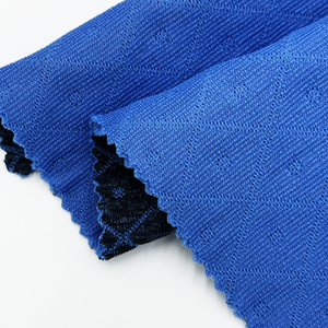 Muestra Gratuita de Tela Acolchada de POLIÉSTER/SPANDEX para Camisetas de Yoga - Product Image 6