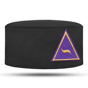 Casquette de haute qualité avec emblème triangulaire violet brodé à la machine, ceinture réglable, casquette noire avec emblème de la Couronne - Product Image 3