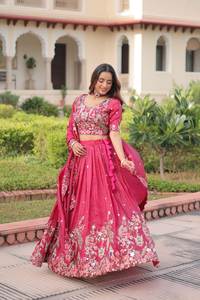 Lehenga choli de tela de seda premium con lentejuelas y bordados con hilo. - Product Image 2