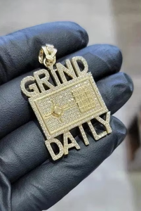 Colgante VVS Moissanite estilo Hip Hop, chapado en oro sobre plata 925, con incrustaciones de circonitas, bicolor, estilo Bust Down, para hombre. - Product Image 4