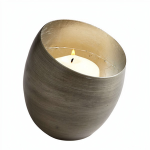 Pot à bougie doré poli de qualité fiable - Fait main, résistant à la chaleur, écologique, design moderne pour la décoration de Pâques à la maison - Product Image 5