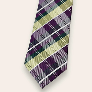 Corbata de poliéster a cuadros verde y morado Benon |   Corbata Clásica a Cuadros para Hombre |   Accesorio de Moda Formal para Bodas y Eventos Empresariales - Product Image 2