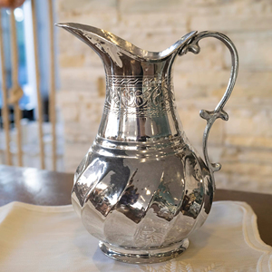 Carafe à eau en cuivre personnalisée avec logo, finition laquée, vente en gros - Product Image 1