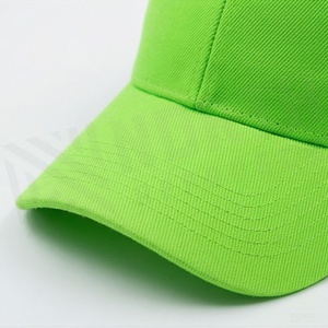 Casquette de baseball verte à 6 panneaux unisexe ajustée couleur unie décontractée en sergé 100 % polyester pour toutes les saisons - Product Image 4