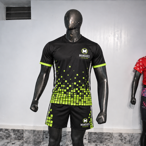 Uniforme de Fútbol Personalizado, Transpirable y que Absorbe la Humedad, con Nombre, Número y Logotipo Personalizados, Camiseta y Pantalones Cortos Ligeros para Clubes y Escuelas - Product Image 5