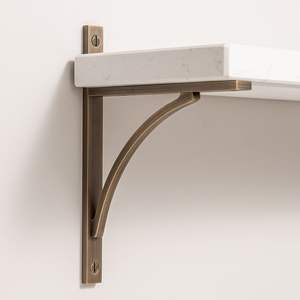 Support d'étagère en laiton artisanal, décoratif et artistique, pour étagères murales en bois, accent d'intérieur pour la maison - Product Image 1