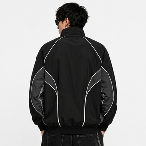 แจ็คเก็ตบอมเบอร์ผู้ชายแบบมีแถบตัดสี น้ำหนักเบา ซิปหน้า สไตล์สตรีทแวร์ เสื้อคลุมกันหนาว รับผลิตตามแบบ (OEM) ขายส่ง B2B แจ็คเก็ตผู้ชาย - Product Image 4