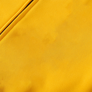 Chaqueta Universitaria Premium Iota Phi Theta Dorada de Chenille para Hombre con Bordado, Diseño Invernal Térmico y Cortavientos - Product Image 3