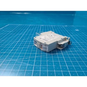 Protecteur de circuit Fuji CP31FM/3 CP31F-M003, utilisé comme pièce détachée pour équipement semi-conducteur d'époque - Product Image 3