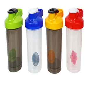 Bouteilles de shaker de sport en plastique léger pour le mélange de protéines, la préparation de compléments sportifs, l'entraînement physique - Product Image 1