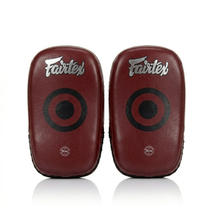 อุปกรณ์ฝึกซ้อมมือถือ Fairtex Professional Focus Pad สำหรับการออกกำลังกายและพัฒนาทักษะ - Product Image 3