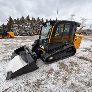 Cargadora de orugas JCB 215T con cargador frontal, capacidad de carga de 8 toneladas, visibilidad súper amplia y bomba hidráulica de alto rendimiento - Product Image 3