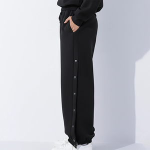 Pantalon de jogging décontracté pour femme, coupe large évasée, ample, avec bordure latérale et broderie tricotée - Product Image 3