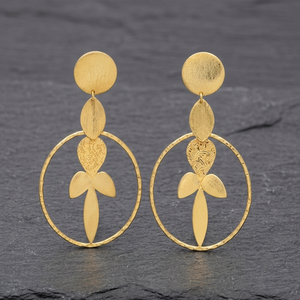 Pendientes Étnicos de Latón Chapado en Oro de 24k, Diseño de Hoja, Joyería Chapada en Oro Hecha a Mano, Envío a Todo el Mundo - Product Image 1