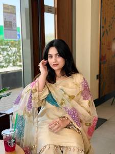 Conjunto de Kurti y Palazzo color crema con dupatta bordada floral para mujer – Traje de fiesta étnico de diseñador con bordado de hilo y lentejuelas - Product Image 3