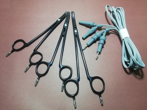 Pinza Bipolar Antiadherente para Sellado de Arterias, Reutilizable, 6.5", 7.5" y 8.5" con Pin de 4mm y Cordón de Silicona, Instrumento de Obstetricia y Ginecología - Product Image 6