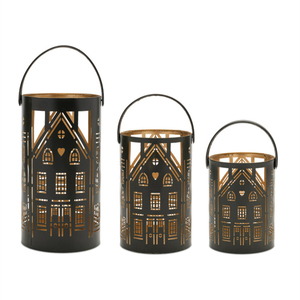 Farol de metal perforado con asa de cuero para decoración navideña - Product Image 4