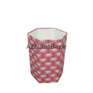 Poubelle hexagonale élégante en carton de papier coton fait main, pliable, à ouverture supérieure, pour usage intérieur/extérieur, vente en gros - Product Image 1