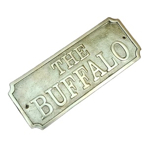 Plaque murale en laiton au design traditionnel Plaques d'immatriculation de porte Signes de numéro de maison personnalisés Plaque de porte de maison pour décor intérieur de maison - Product Image 1