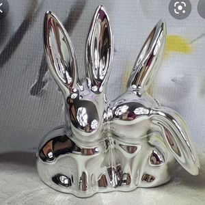Escultura de conejo de aluminio fundido de diseño, elegante figura metálica de conejito, adorno decorativo para interiores de lujo - Product Image 6