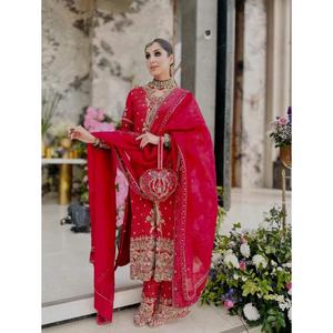 Elegante Conjunto de Kurti, Pantalón y Dupatta de Seda con Bordado Pesado y Lentejuelas, Traje Étnico de Diseñador, Listo para Usar, Vestido Festivo - Product Image 3