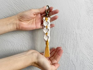 Llavero de Macramé Duradero y de Primera Calidad, Hecho a Mano con Cuerda de Algodón, para Colgar en Bolsos, como Porta Llaves, Decoración para Espejos de Coche, Ideal para Regalo - Product Image 4