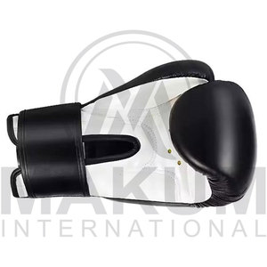 Gants de boxe personnalisés pour l'entraînement et le combat avec logo sur mesure à prix très bas - Product Image 2