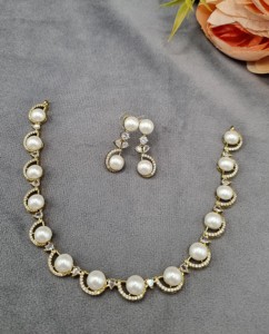 Parure Collier et Boucles d'Oreilles Pendantes en Plaqué Or Antique avec Perles d'Imitation Diamant Américain et Arche Courbe Pavée pour Femme - Product Image 2