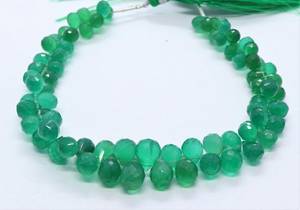 Perles en Onyx Vert Naturel Facettées en Forme de Goutte 4x6-6x8 MM, Perles Gemmes en Onyx en Forme de Goutte, Fil de Perles Naturelles en Forme de Goutte de 7 Pouces, Vente en Gros - Product Image 3