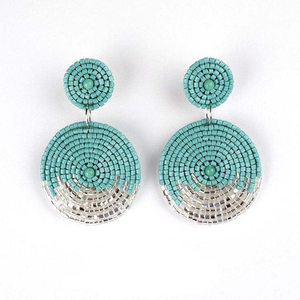 Pendientes Clásicos de Moda Hechos a Mano de Algodón Ligero con Diseño de Mariposa, Bordados con Cuentas de Semillas y Cristales, Accesorios de Moda - Product Image 5