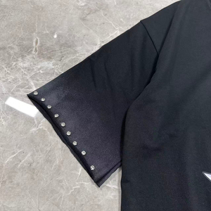 เสื้อยืดวินเทจผู้ชายสไตล์ Y2K ผ้าฝ้ายย้อมสีแบบแอซิดวอช แต่งขาดรุ่ย ขอบเสื้อฉีก ประดับเพชร เสื้อยืดพรีเมียมลายกราฟิก ยุค 90s ทรงครอป - Product Image 3