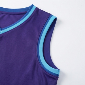 Conjunto de Uniforme de Baloncesto Sublimado Personalizado, Morado y Azul, Cuello en V, Sin Mangas, Absorbente de Humedad, Unisex para Adultos - Product Image 3