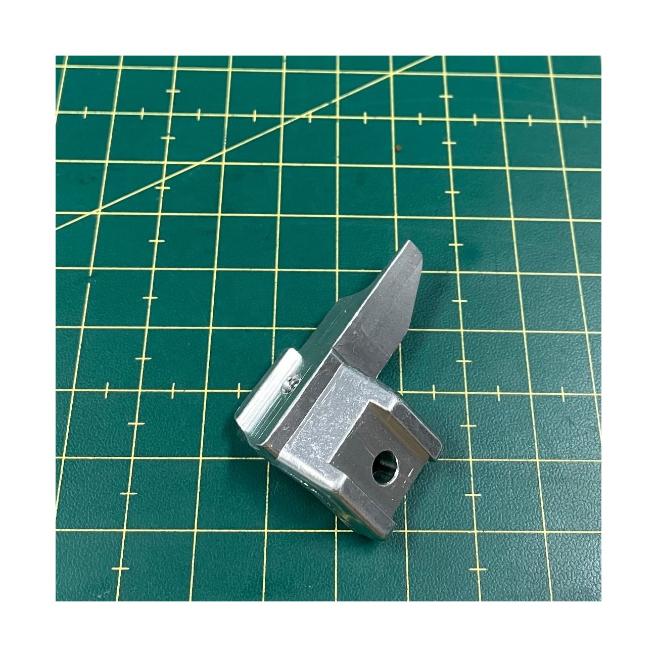 【専用】購入者決まってます！ 179713-05 UPPER KNIFE Clamp - Industrial Sewing Machine Parts for