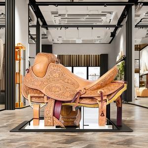 TI101OA052 Silla de montar western de cuero inglés personalizada con marca, asiento suave, armazón de fibra de vidrio y herrajes de acero inoxidable - Product Image 4