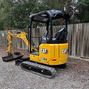 Miniexcavadora Cat 301.5 de 1.5 Toneladas, Equipo de Construcción Compacto Hidráulico, Alto Rendimiento para Trabajos de Tierra - Product Image 3
