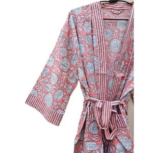 Robe de nuit kimono longue en coton pur rose clair à imprimé floral fait main pour femme, col en V, élastique, idéale pour l'été - Product Image 2