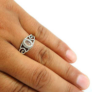 Anillo de Plata de Ley 925, Estilo Vintage, Hecho a Mano, Oxidado, con Cuarzo Rosa de Corte Ovalado, Hermoso Anillo de Estilo Bohemio - Product Image 2