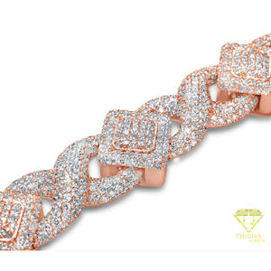 Bracelet de mode haut de gamme avec motif de maillons luxueux et détails en pierre de moissanite haut de gamme - Product Image 2