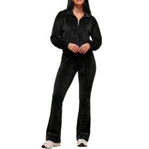 Ensemble de survêtement noir 2 pièces pour femme avec veste zippée et pantalon évasé, style esthétique avec baskets - Product Image 1