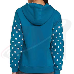 Sudadera con Capucha para Mujer, Nueva Colección 2026, Hecha a Medida con Mangas Largas, Logotipo Frontal, Diseño Elegante, Hecha en Pakistán - Product Image 2