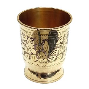 Gobelet en laiton gravé avec motif floral, vaisselle rustique écologique pour l'eau, le jus, les cocktails, utilisation à la maison et en cuisine - Product Image 1