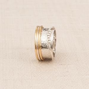 Anillo Giratorio de Plata de Ley 925 con Grabado Floral, Anillo Antiestrés, Anillo de Meditación Giratorio, Chapado en Oro Rosa y Oro Amarillo - Product Image 4