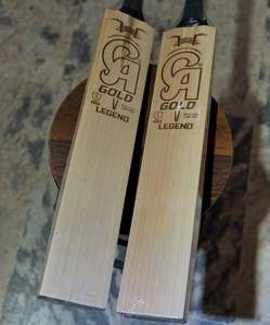 Bate de críquet CA Sports Gold Legend Edition English Willow con funda de bate de regalo, agarre adicional y lámina protectora, todo incluido. - Product Image 1
