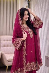 Ensemble de vêtements traditionnels indiens et pakistanais pour femmes, couleur marron, brodé, longueur cheville, avec travail au fil d'or - Product Image 2